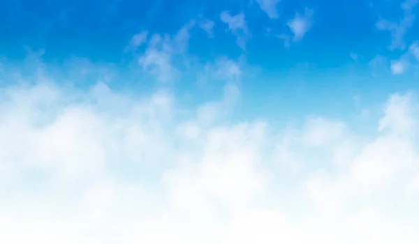 Niebo Puszystą Białą Konsystencją Chmur Błękitne Niebo Natura Tło Horizonta — Zdjęcie stockowe