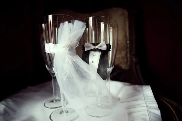 Cztery szklanki uroczysty ślub — Zdjęcie stockowe