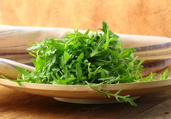 Bowl of fresh green, natural arugula — Stock Photo, Image