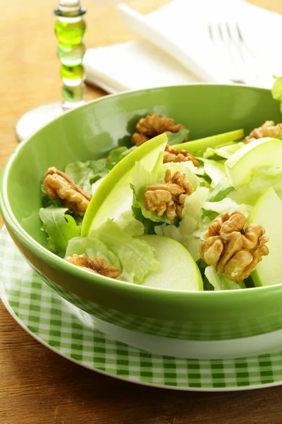 Waldorf salad with apples, walnuts and cheese — Stock Photo, Image