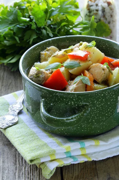 Lososovou rybí polévka se zeleninou — Stock fotografie