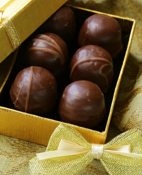 선물 상자-달콤한 디저트는 초콜릿 — 스톡 사진