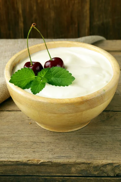 Natural organic dairy products (sour cream, yogurt, cream cheese) — Φωτογραφία Αρχείου