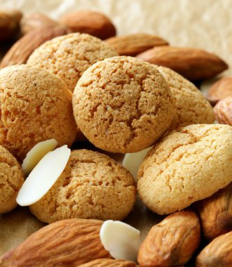 Tatlı Badem Çerezler Bisküvi (amaretti)