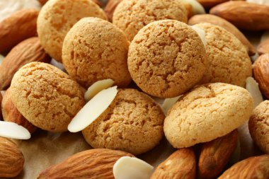 Tatlı Badem Çerezler Bisküvi (amaretti)