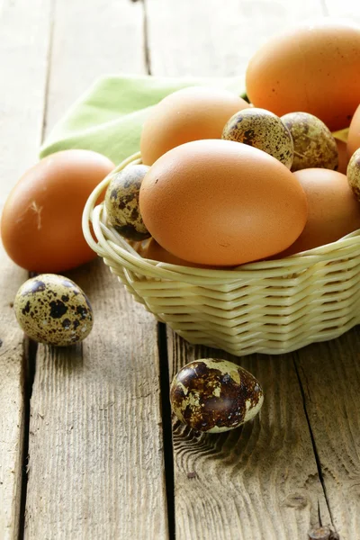 Organic fresh eggs on a wooden table — Stock Photo, Image