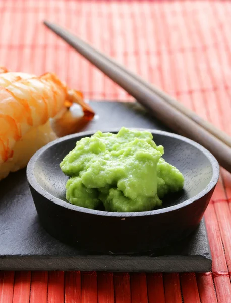 Wasabi mosterdsaus voor Japans eten — Stockfoto