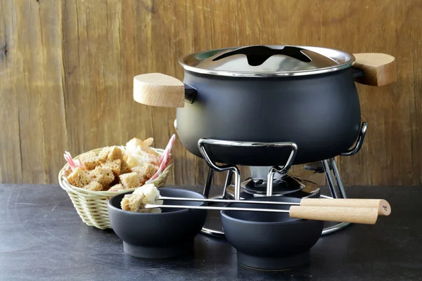 Conjunto especial de utensilios para cocinar fondue (queso, chocolate ) — Foto de Stock