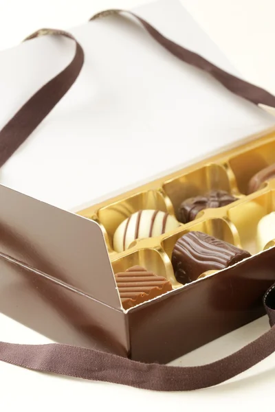 Dárková krabice čokoládové bonbony — Stock fotografie