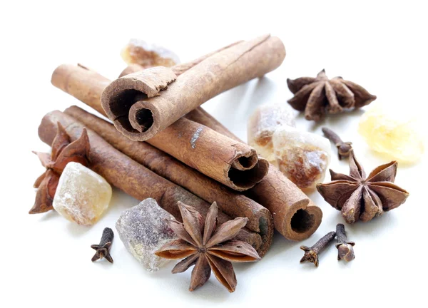 Christmas spices - cinnamon, cloves, star anise on white background — Stock Photo, Image