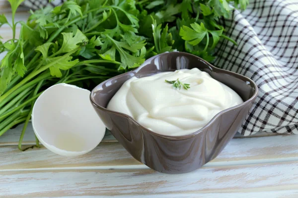 Maionese caseira fresca com azeite e ovo — Fotografia de Stock