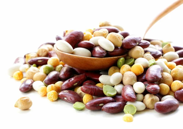 豆の異なる種類のアソート-赤豆、ひよこ豆、エンドウ豆 ストックフォト