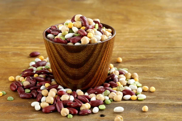 Assortment of different types of beans - red beans, chickpeas, peas — Stock Photo, Image