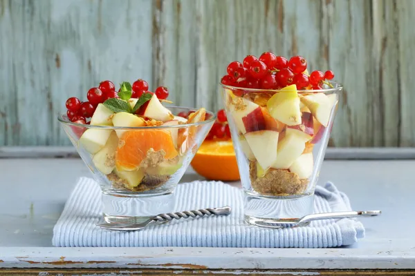 Ensalada de frutas con naranja —  Fotos de Stock