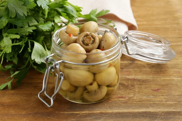 Gustare ciuperci marinate — Fotografie, imagine de stoc