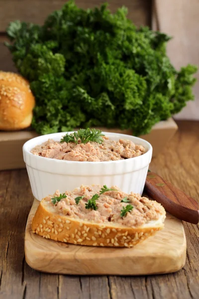 Chicken liver pate with parsley — Stock Photo, Image