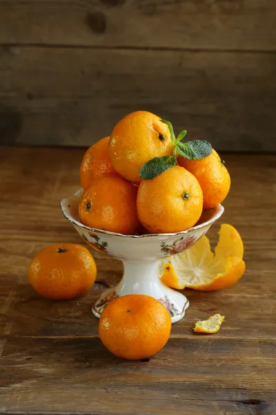 Fresh ripe orange mandarins (tangerines) — Stock Photo, Image