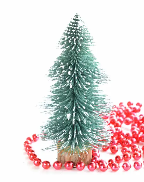 Composizione festiva con albero di Natale e decorazioni — Foto Stock