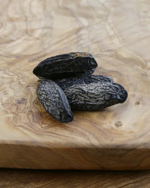 Fragrant tonka bean, used for baking flavored — Stock Photo, Image