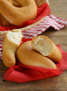 Mini tatlı Hilal rulolar