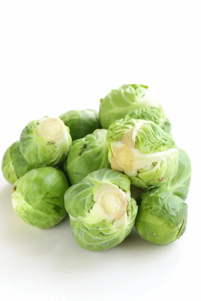 Fresh raw organic green brussel sprouts — Stock fotografie
