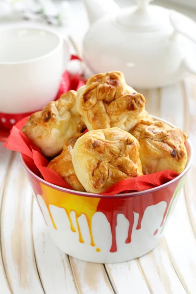 Muffiny čerstvého pečiva na snídani — Stock fotografie