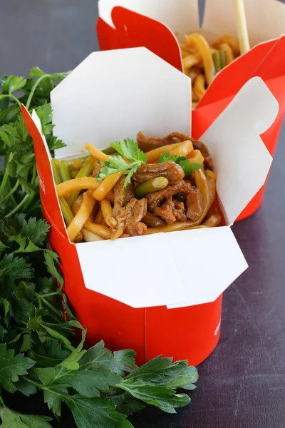 Chinese noodles with vegetables and meat — Stock Photo, Image