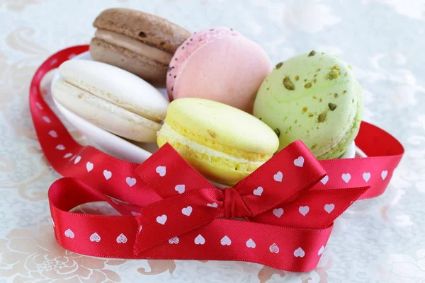 Olika färgglada macaroons — Stockfoto