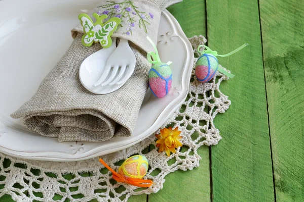 Ostern Tischdekoration im rustikalen Vintage-Stil — Stockfoto