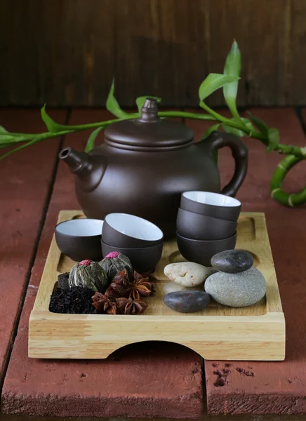 伝統的なお茶を飲むの設定します。 — ストック写真