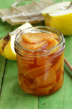 Ayva Reçeli lezzetli cam ahşap tablo