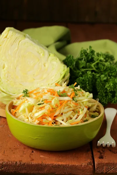 Traditional coleslaw (cabbage salad, carrot and mayonnaise) — Stock Photo, Image