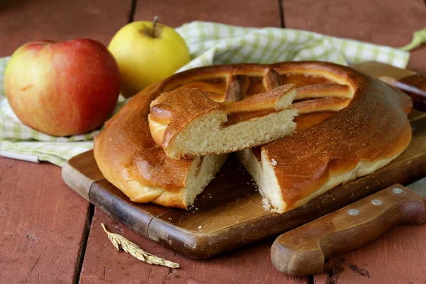 Homemade apple pie on a wooden table rustic style — Stock Photo, Image