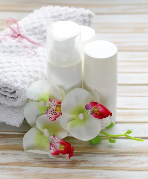 Surtido de cremas de frascos loción - cosméticos orgánicos — Foto de Stock