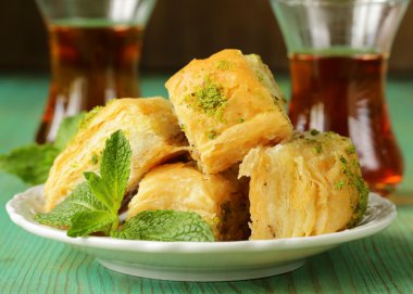 geleneksel Türk Arap tatlı - bal ve antep fıstığı ile baklava