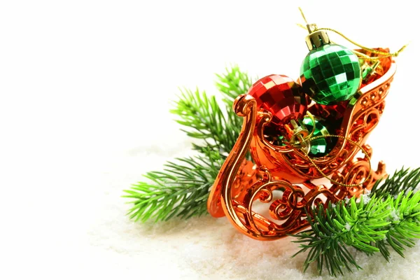 Composizione natalizia con decorazioni natalizie e regali — Foto Stock
