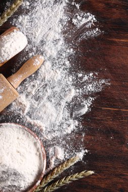 Ekmek pizzası pişirmek için un yemek arka planı.