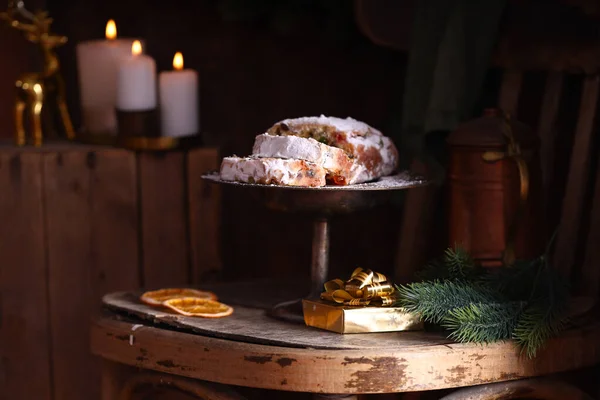 Weihnachtskuchen Mit Festlicher Dekoration — Stockfoto