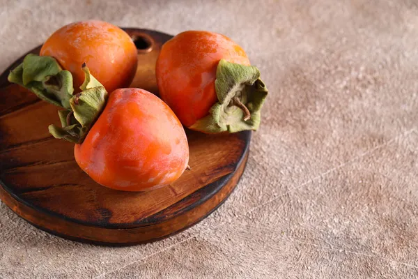 Natural Organic Persimmon Fruit Table — Stock Photo, Image