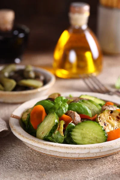 Salade Met Gegrilde Groenten Rosbief — Stockfoto