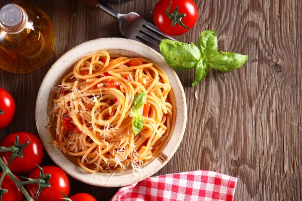 Spaghetti Tomato Sauce Cheese — Stock Photo, Image