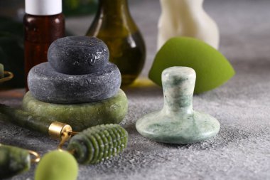 Spa konsepti guasha masaj organik vücut ve yüz bakımı