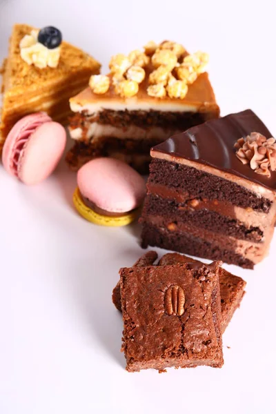 Sortiment Von Kuchen Desserts Auf Weißem Hintergrund — Stockfoto