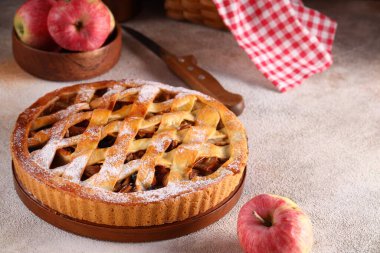 homemade apple pie with fresh fruit