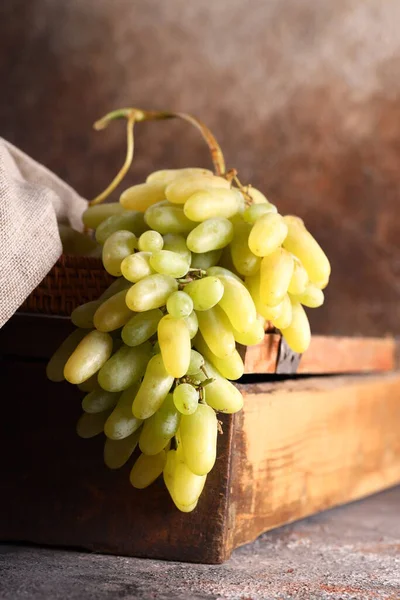 Natural Organic Grapes Rustic Style — Photo