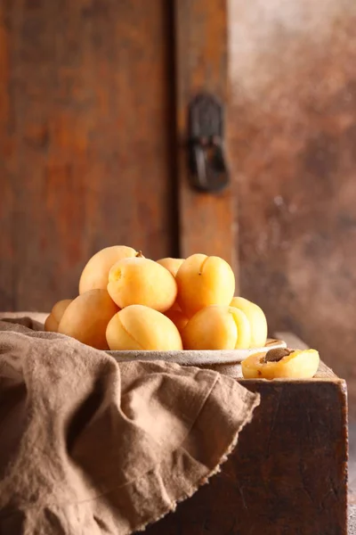 Natural Organic Berries Apricots Rustic Style — Stock fotografie
