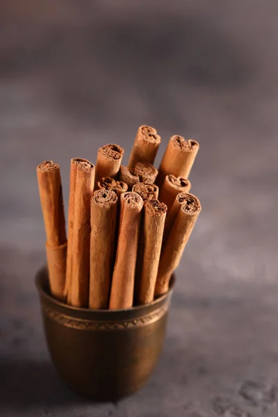 Zimt Gewürz Für Desserts Und Essen Auf Dem Tisch — Stockfoto