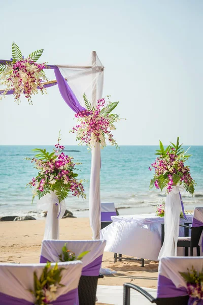 Matrimonio Fiori Impostazione Sulla Spiaggia Thailandia — Foto Stock