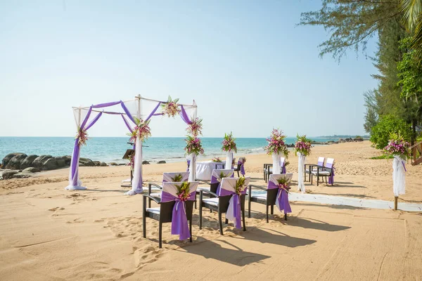 Matrimonio Fiori Impostazione Sulla Spiaggia Thailandia — Foto Stock