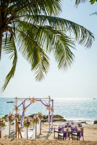 泰国海滩上的婚礼花朵 — 图库照片